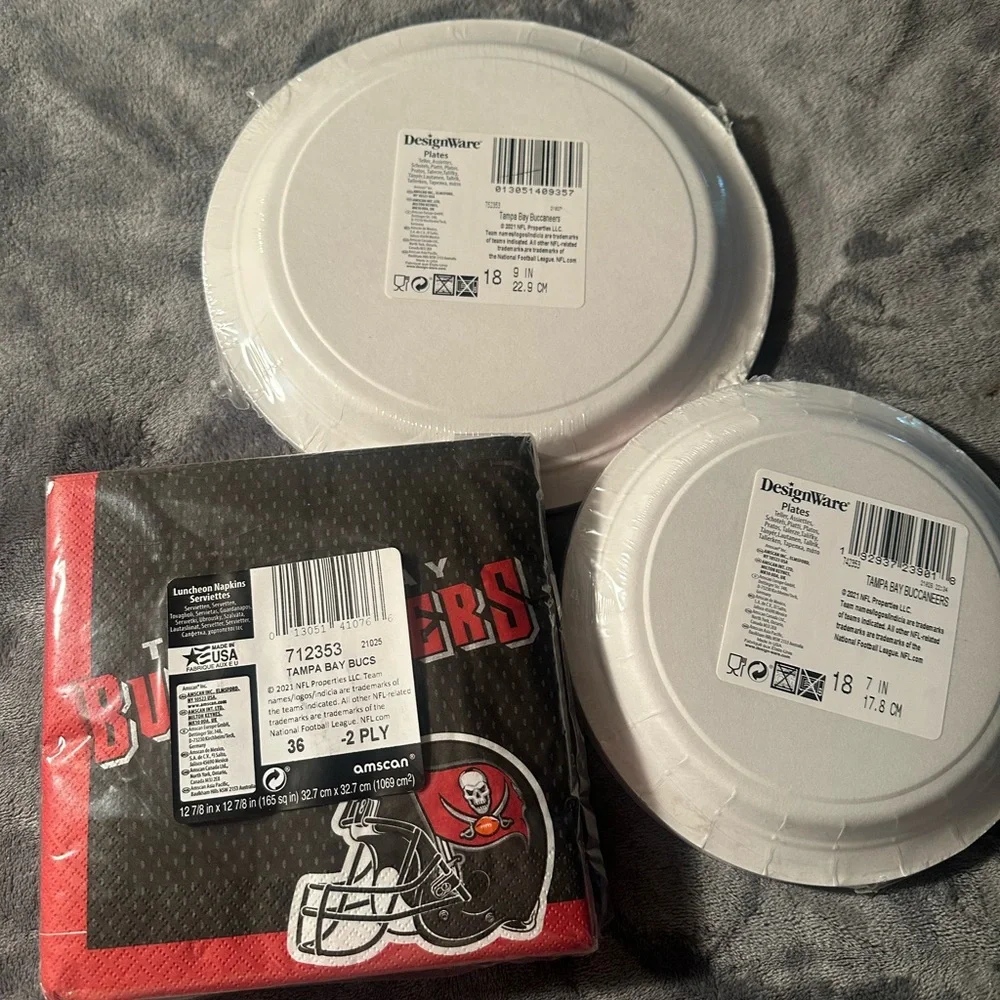 Tampa Bay Buccaneers Paper Plates & Napkins Party Tailgating Super Bowl